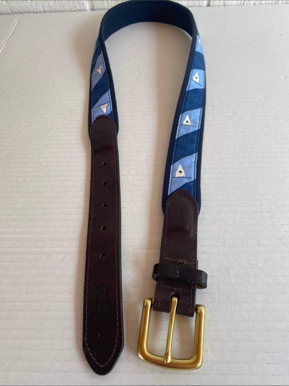 Vineyard Vines Leather with Blue Canvas and fabric Star Pennant Belt Size 36 - Picture 3 of 8